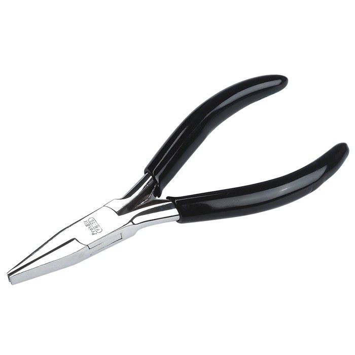 1PK-28: Flat Nose Plier With Smooth Jaw