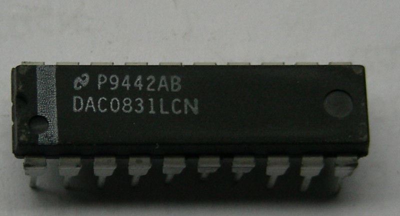 DAC0831LCN: 16 PIN 8 BITUP D/A CONVERTER(10% LINEAR)