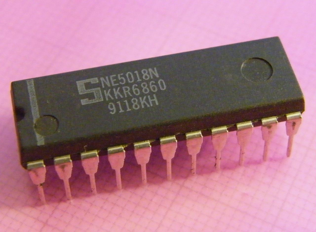 NE5018N: 20 PIN 12 BIT UP COMPACTIBLE DOUBLE BUFFERED D/A CONVERTER
