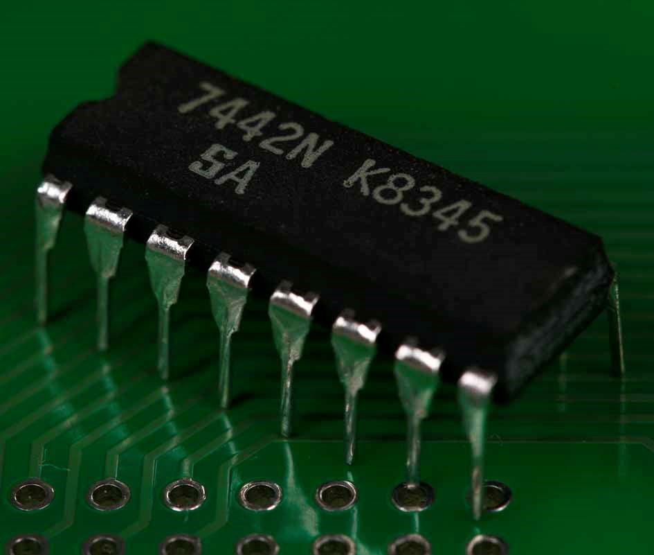 7442: 16P BCD to Decimal Decoder